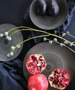 Kare Design Assiette Plate En Porcelaine Noire Et Blanche D21 - Lot De 4 -Chef&Sommelier-boutique assiette plate en porcelaine noire et blanche d21 lot de 4 2