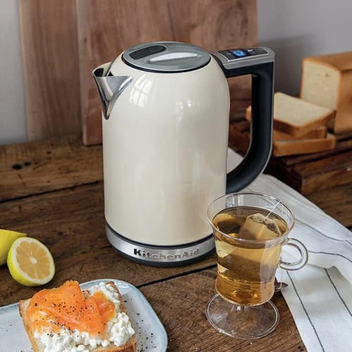 KitchenAid Bouilloire 1,7 L Crème En Métal Beige 5 KitchenAid Bouilloire 1,7 L Crème En Métal Beige – Image 3