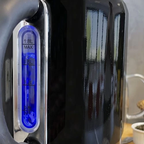 Kitchen Move Bouilloire électrique Inox Acier Inoxydable Noir 1.8L 5 Kitchen Move Bouilloire électrique Inox Acier Inoxydable Noir 1.8L – Image 3