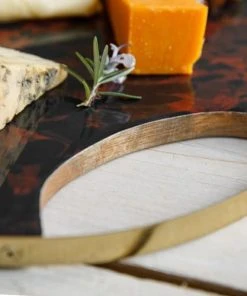 Artesa Planche Rond En Résine écaille De Tortue Noir Et Doré -Chef&Sommelier-boutique planche rond en resine ecaille de tortue noir et dore 2