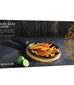 World Of Flavours Poêle à Fajita En Fonte Avec Plateau De Service En Bois-noir 13 World Of Flavours Poêle à Fajita En Fonte Avec Plateau De Service En Bois-noir -Chef&Sommelier-boutique poele a fajita en fonte avec plateau de service en bois noir 5