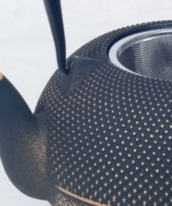 Signes Grimalt Théière Japonaise En Fonte émaillée Noire 1.8 Litre -Chef&Sommelier-boutique theiere japonaise en fonte emaillee noire 1 8 litre 2